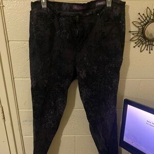 Gloria Vanderbilt Dark Floral Jeans